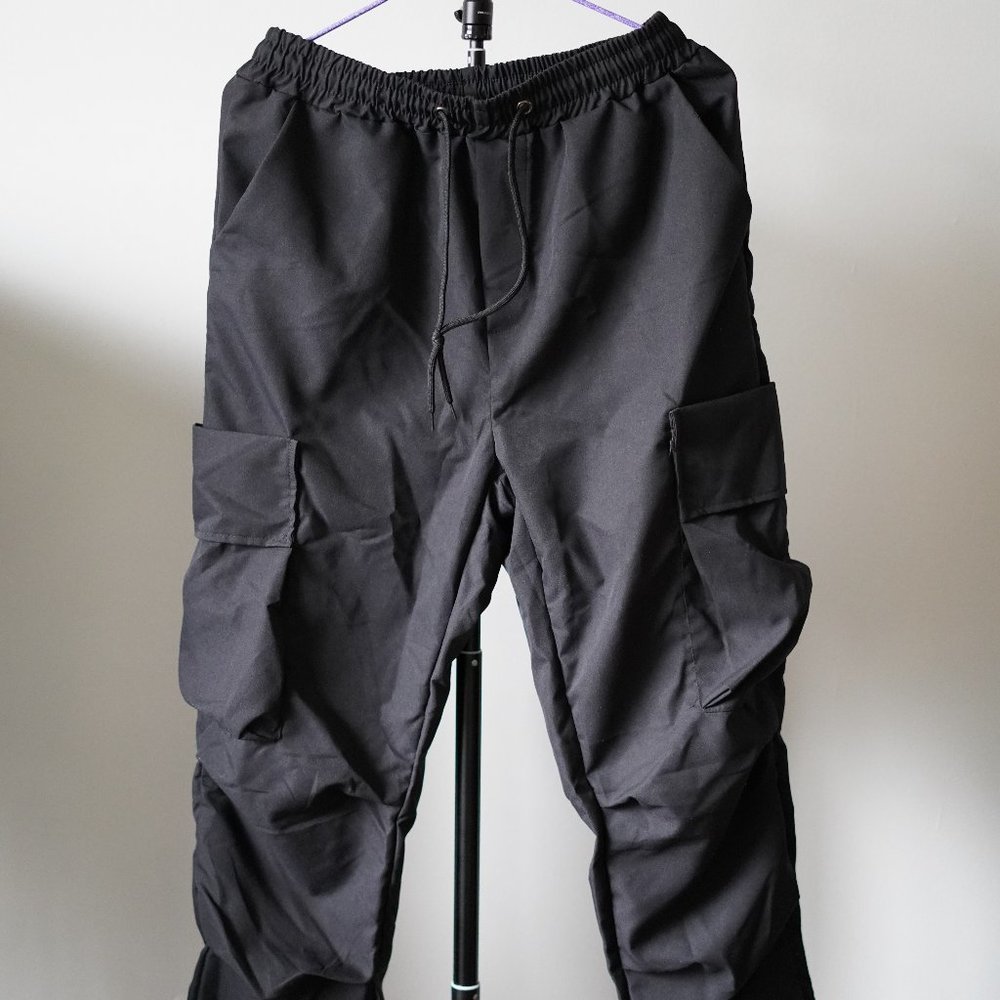 SHEIN Black Cargo Pants